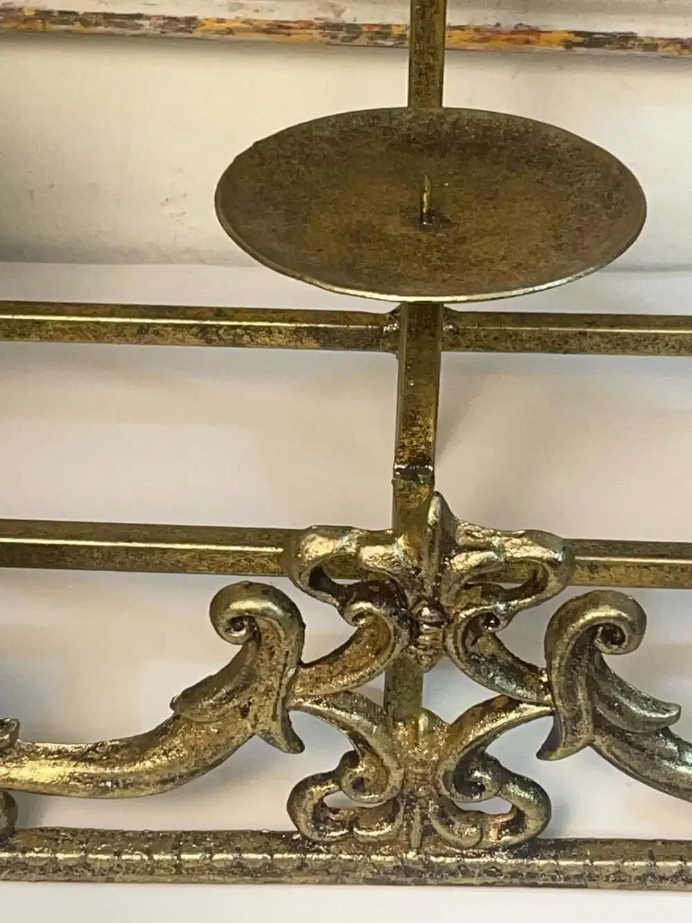 Hollywood regency Ornate Gold Metal 6-Candle Candelabra Centerpiece home staging